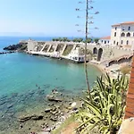 Sunny Courtyard * Piombino