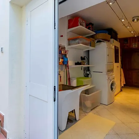 Sunny Courtyard شقة *