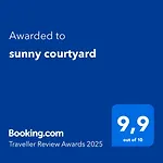 Sunny Courtyard شقة بيومبينوا