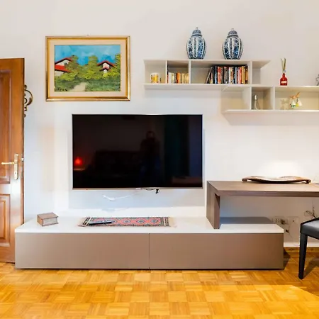 Sunny Courtyard Piombino